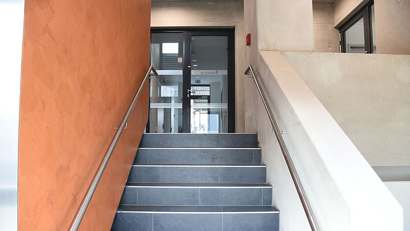 Malerarbeiten und kreative Wandgestaltung bei Scharr Stuttgart, Treppenaufgang