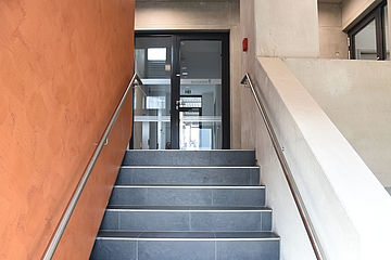 Malerarbeiten und kreative Wandgestaltung bei Scharr Stuttgart, Treppenaufgang